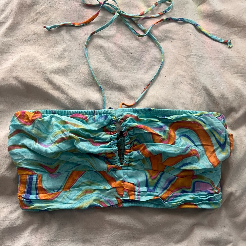 Halter keyhole top